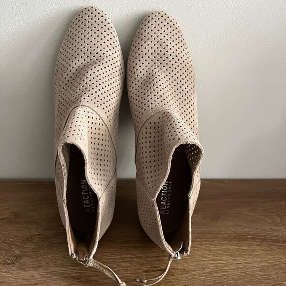 Kenneth Cole Reaction Beige Perforated Ankle Booties Women’s 12 New - Picture 2 of 8